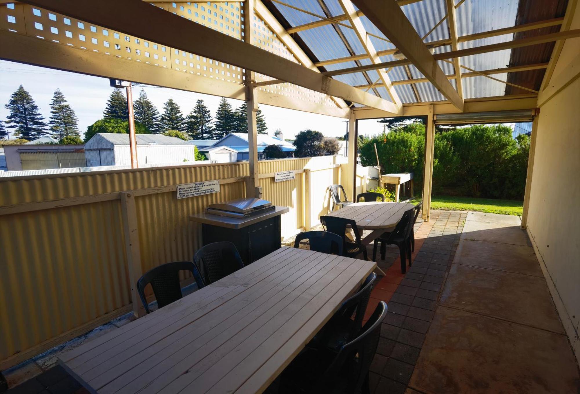 Beachport Motor Inn Екстер'єр фото